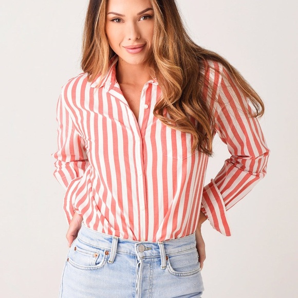 TROVATA
Grace Classic Shirt (T1) - Picture 1 of 8